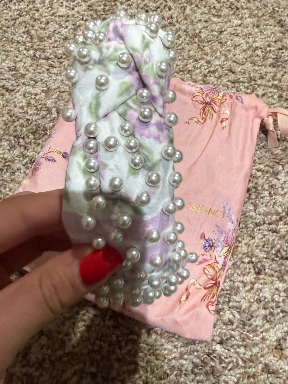 Lele Sadoughi X LoveShackFancy
Pearl Knotted Headband - Picture 6 of 7
